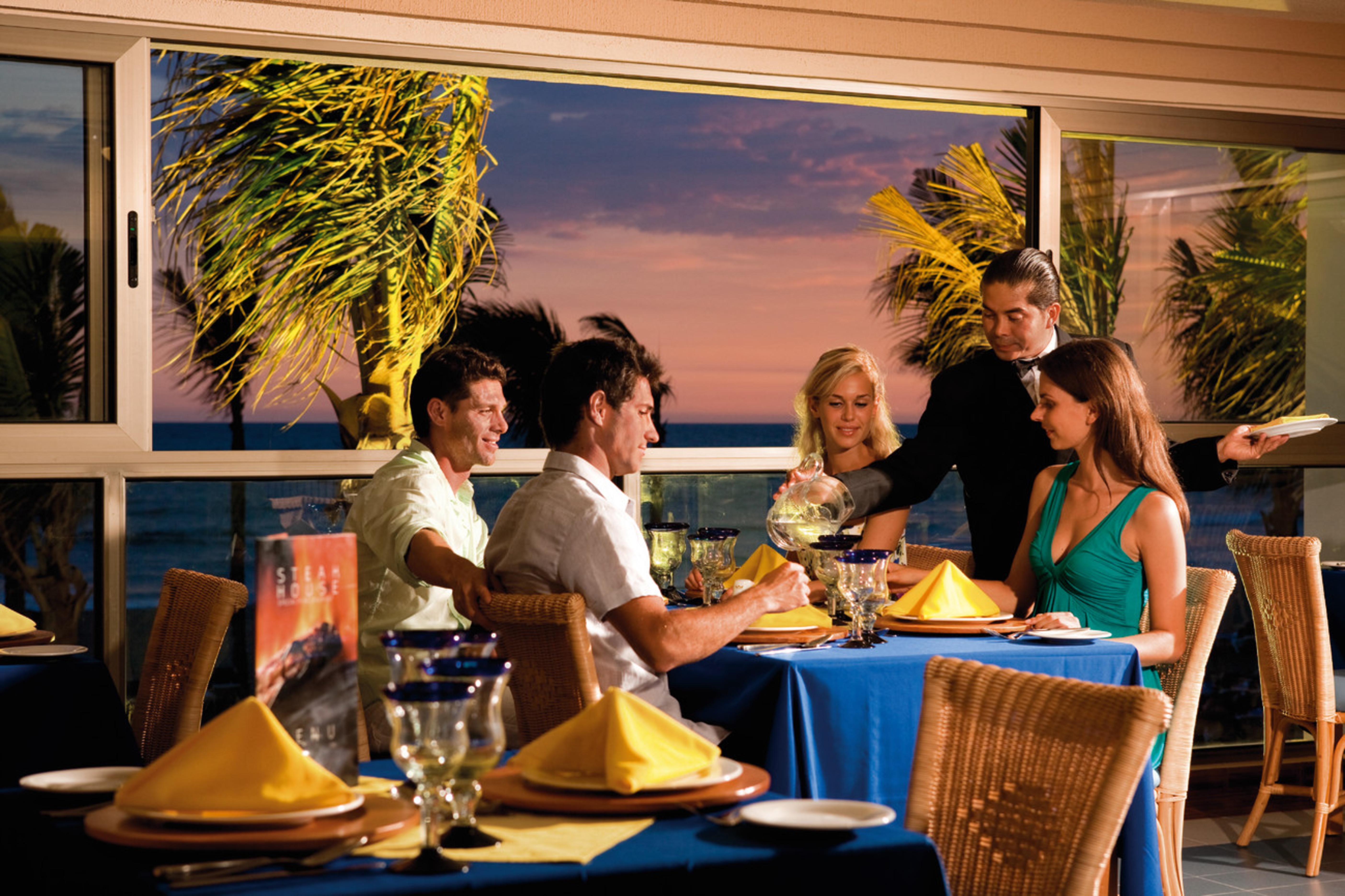 Riu Emerald Bay Mazatlan Restaurant photo